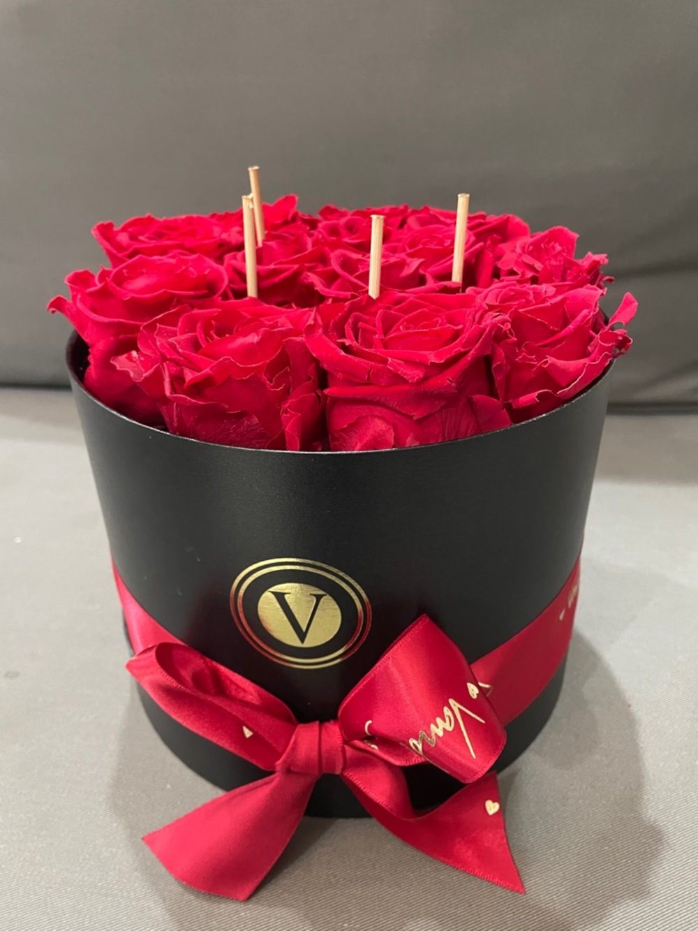 Bhaus Red Hat Gift Box - Black Exterior